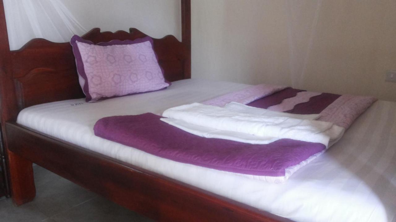 Dubai Resort Hotel Adjumani Extérieur photo